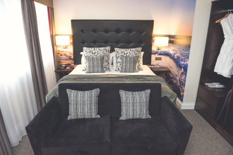 Executive Room - Black