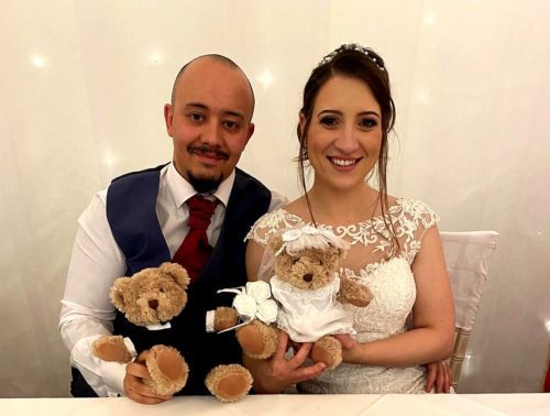 Wedding couple with teddy bears