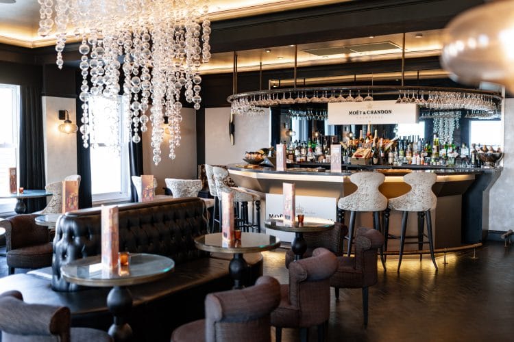 Moet & Chandon Champagne Bar - Hythe Imperial Hotel