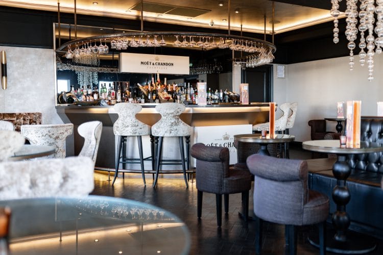 Moet & Chandon Champagne Bar - Hythe Imperial Hotel